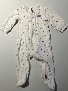 3-6m Levi's White Footed Baby Girl One-Piece Sleeper with Blue Floral Print